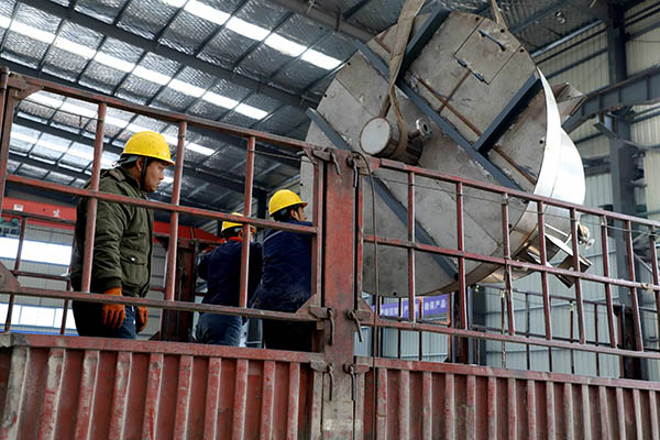 蒸發(fā)設(shè)備配件裝車